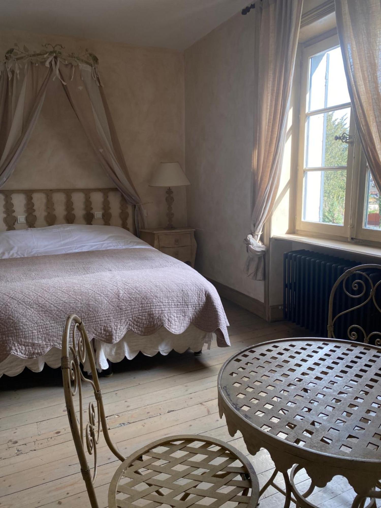 Hotel Les Jardins De La Tour à Châtillon-sur-Chalaronne Extérieur photo