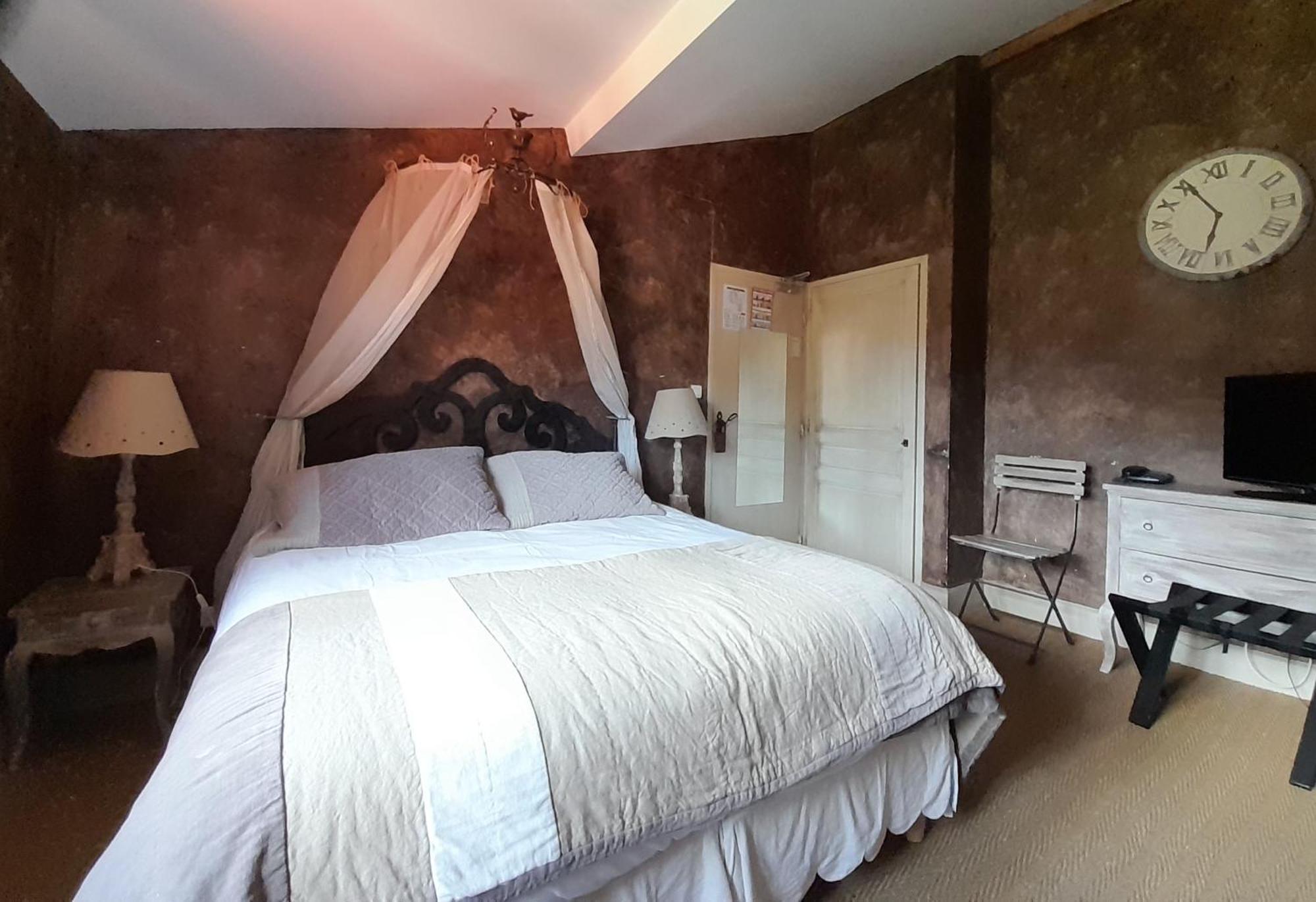 Hotel Les Jardins De La Tour à Châtillon-sur-Chalaronne Extérieur photo